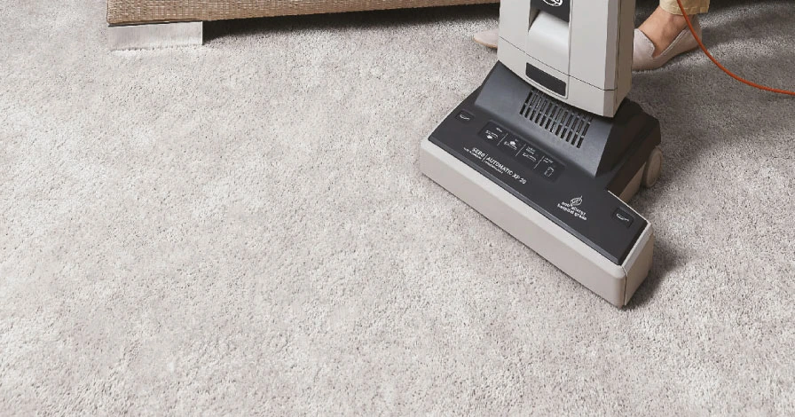 Vacuum karpet kantor